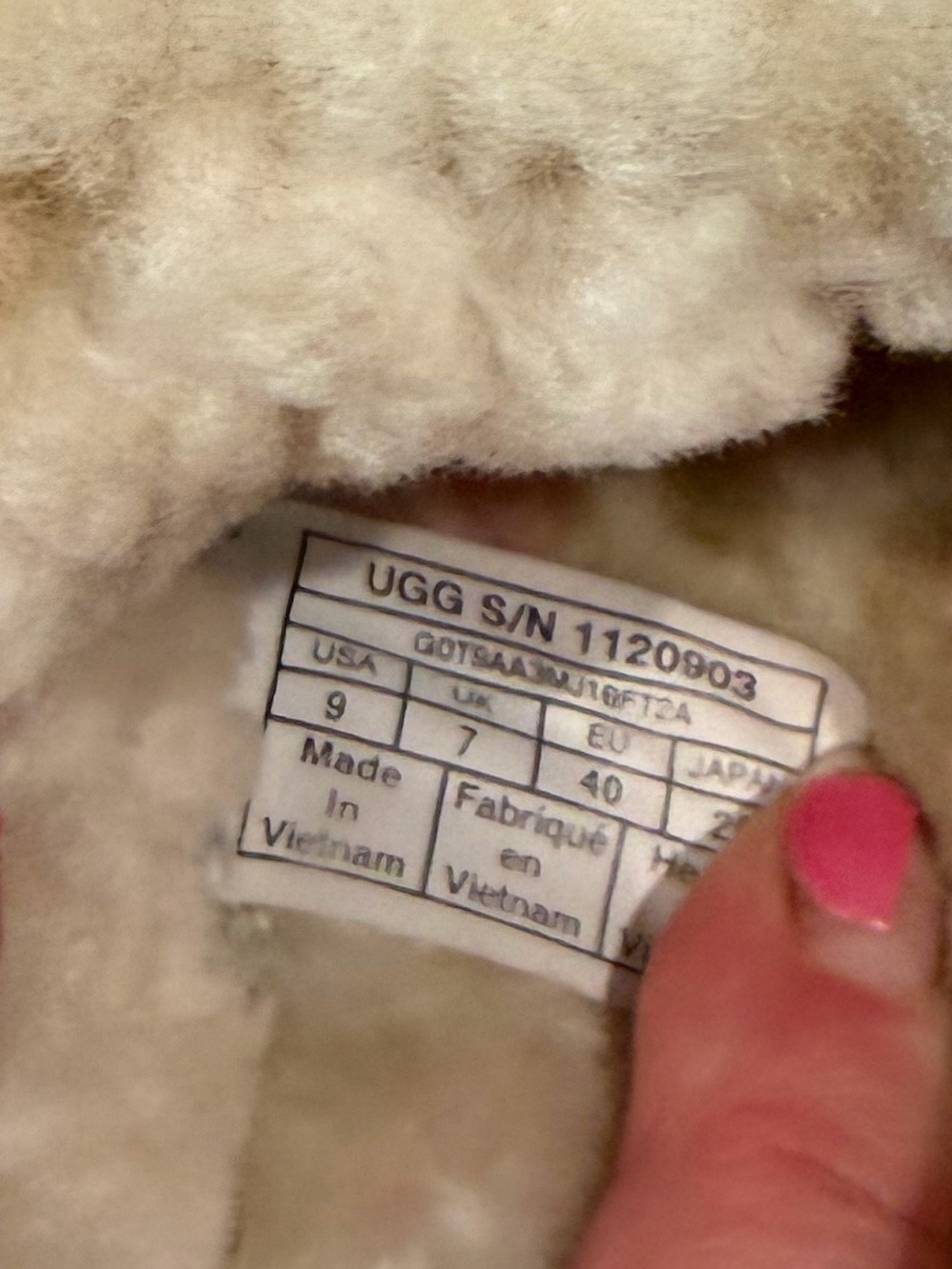 UGG Women's Fluffy Slide Sandals in Cream and Pink - Picture 6 of 8